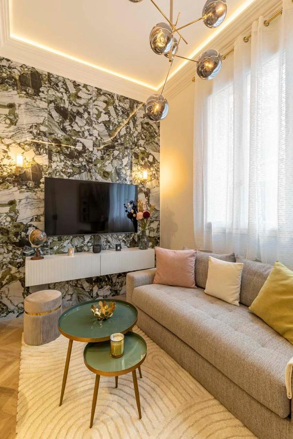 Le Studio Des Champs Elysees Paris Exterior photo