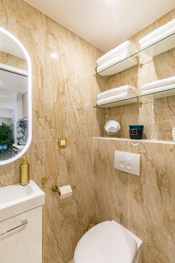 Le Studio Des Champs Elysees Paris Exterior photo